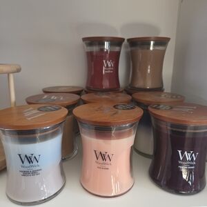 WoodWick 9.7 Oz Scented Candle with Wooden Lid New